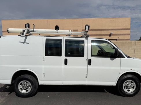 Used 2013 Chevrolet Express 2500 image 5