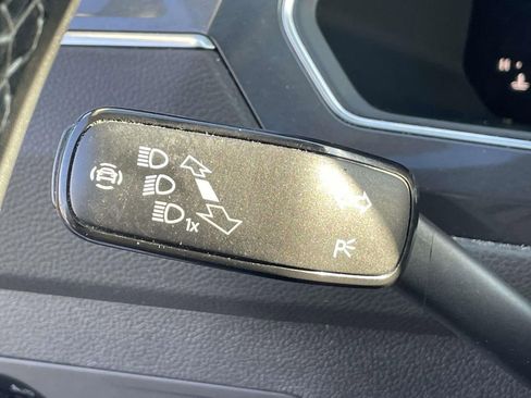 Used 2022 Volkswagen Tiguan S image 20