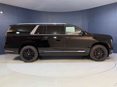 New 2025 Cadillac Escalade ESV Premium Luxury w/ Touring Package image 7