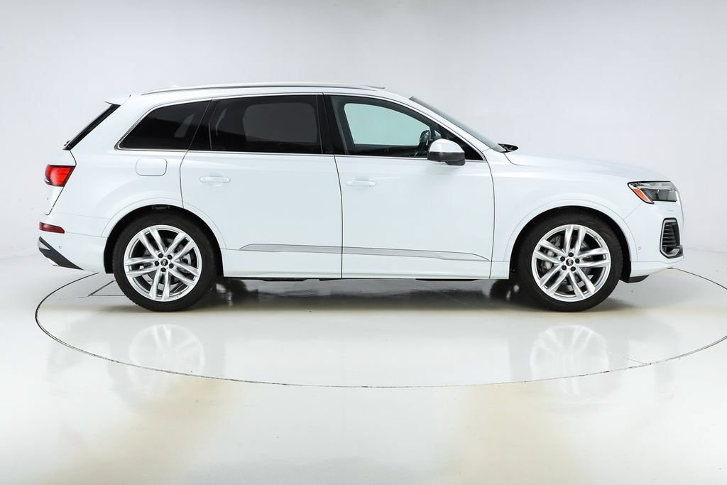 Used 2025 Audi Q7 3.0T Prestige w/ Prestige Package AWD/4WD image 22