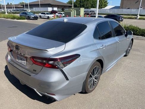 Used 2023 Toyota Camry SE w/ Convenience Package FWD image 5