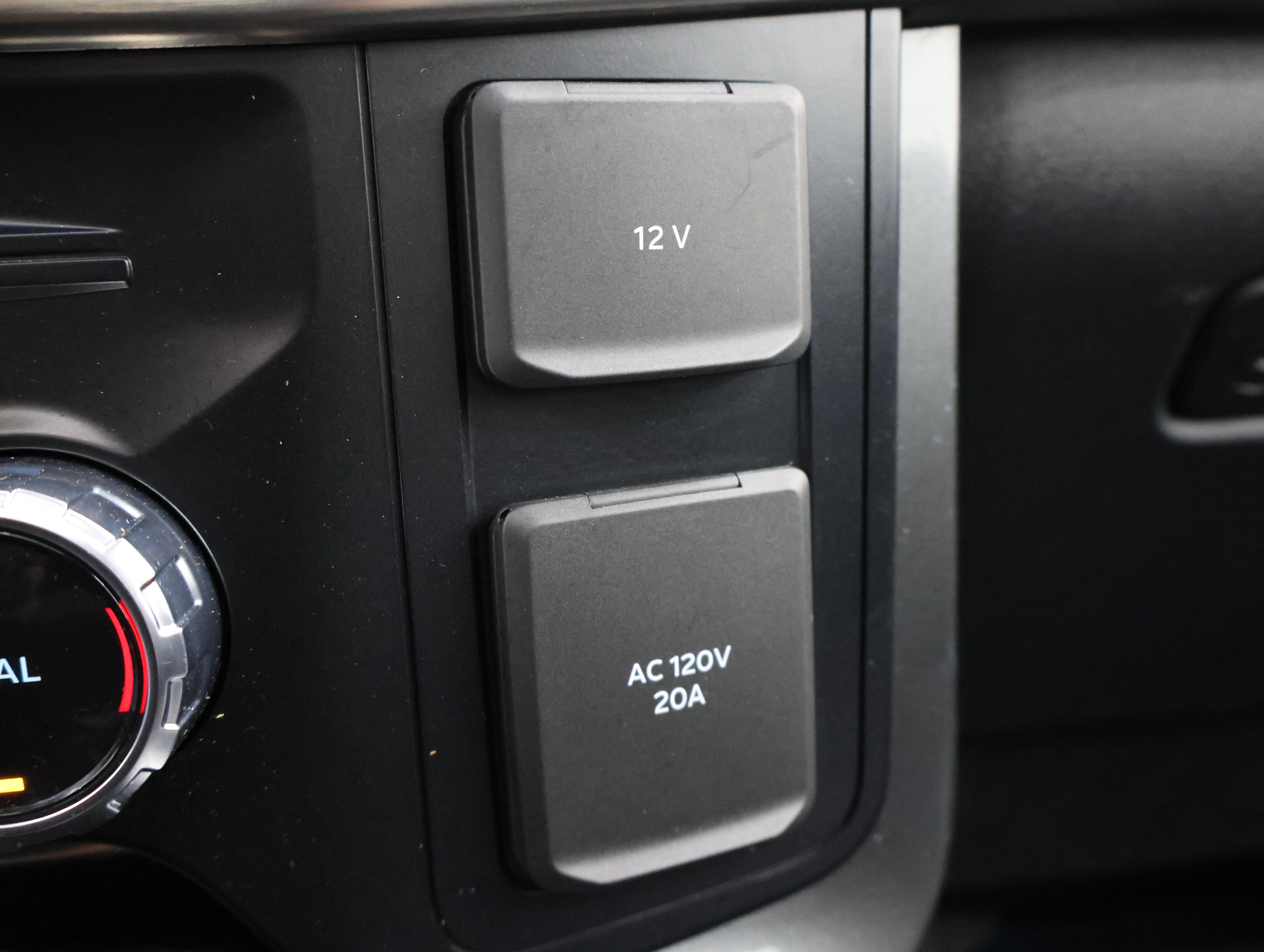 Used 2023 Ford F150 Lariat w/ Equipment Group 502A High AWD/4WD image 58