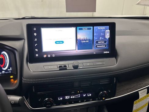 New 2026 Nissan Rogue Platinum AWD/4WD image 14