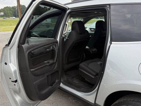 Used 2016 Chevrolet Traverse LT AWD/4WD image 12