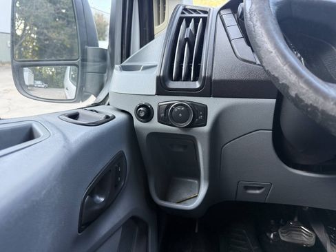 Used 2019 Ford Transit 250 148 Low Roof RWD image 29
