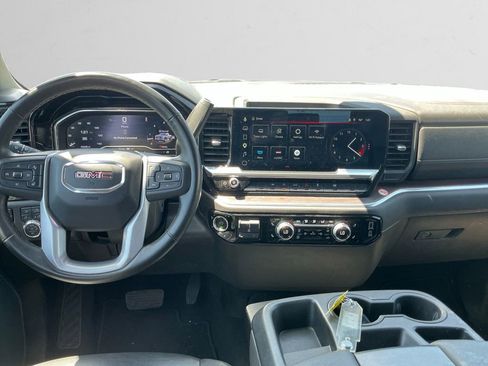 Used 2025 GMC Sierra 1500 SLT AWD/4WD image 10