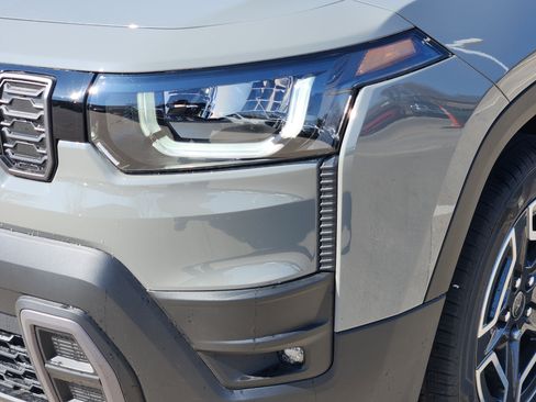 New 2026 Jeep Cherokee Laredo image 6