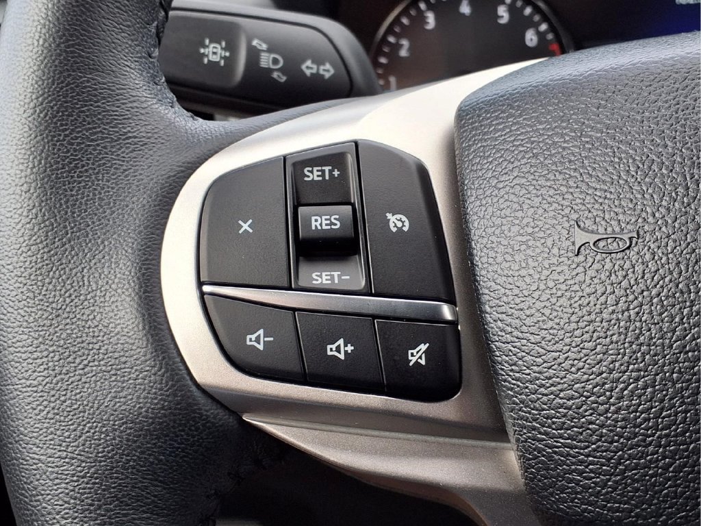 Used 2024 Ford Explorer XLT AWD/4WD image 22