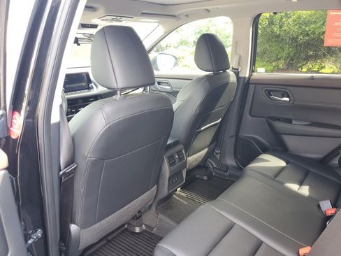Certified 2023 Nissan Rogue SV w/ SV Premium B Package AWD/4WD image 29