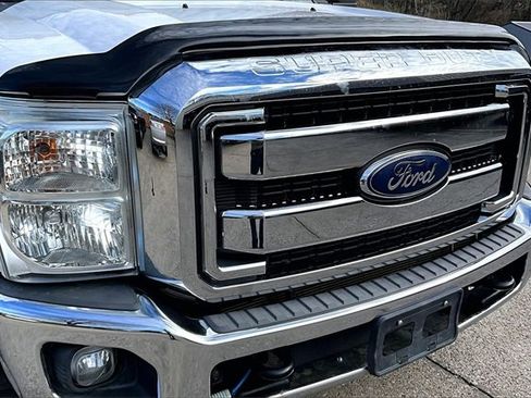 Used 2014 Ford F250 Lariat w/ Lariat Interior Package image 28