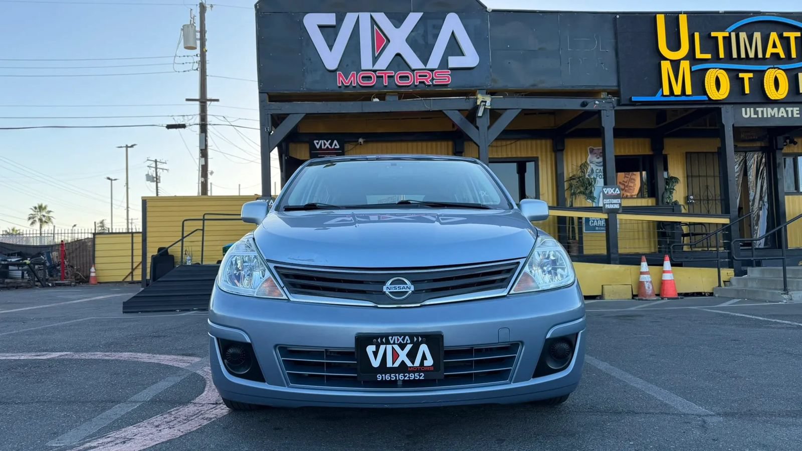 Used 2011 Nissan Versa 1.8 S w/ PWR Plus Pkg FWD image 2