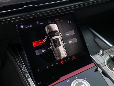 Certified 2025 Cadillac Escalade ESV V image 18