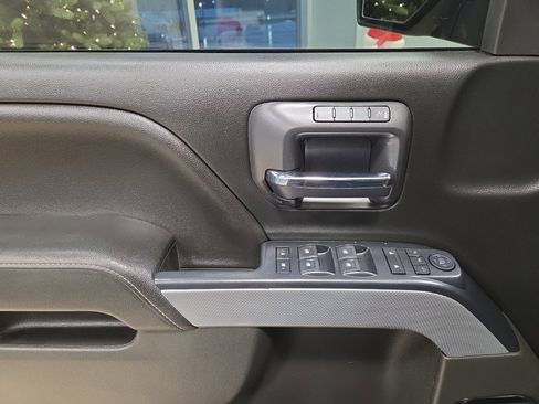 Used 2018 Chevrolet Silverado 1500 LTZ Z71 w/ Redline Edition image 11