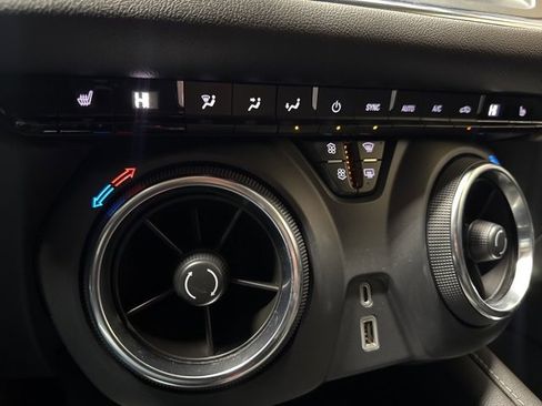 Used 2023 Chevrolet Blazer LT w/ Convenience Package image 11