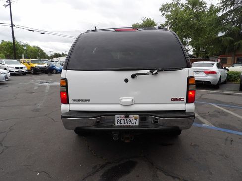 Used 2005 GMC Yukon SLT w/ SLT Preferred Equipment Group image 11