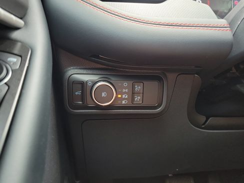 Used 2025 Ford Explorer ST AWD/4WD image 19