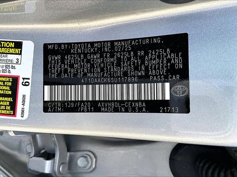 Used 2025 Toyota Camry LE image 29