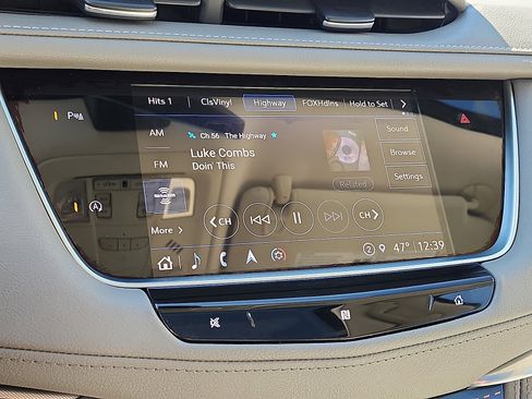 Used 2021 Cadillac XT5 Premium Luxury image 29