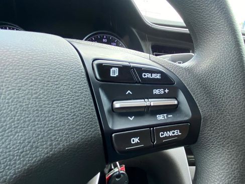 Used 2020 Hyundai Elantra SE FWD image 28