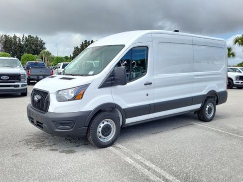 New 2026 Ford Transit 250 148 Medium Roof w/ Load Area Protection Package RWD image 4