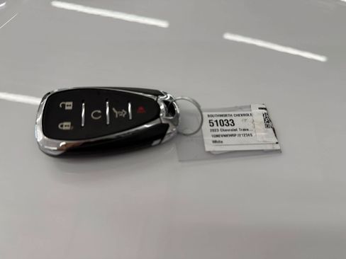 Used 2023 Chevrolet Traverse High Country AWD/4WD image 36