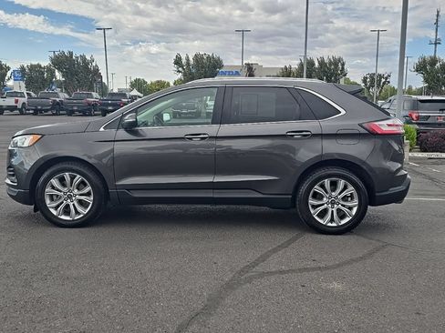 Used 2019 Ford Edge Titanium AWD/4WD image 6