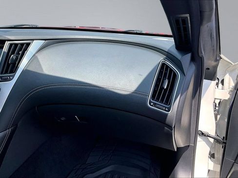 Used 2018 INFINITI Q60 3.0t Luxe RWD image 16