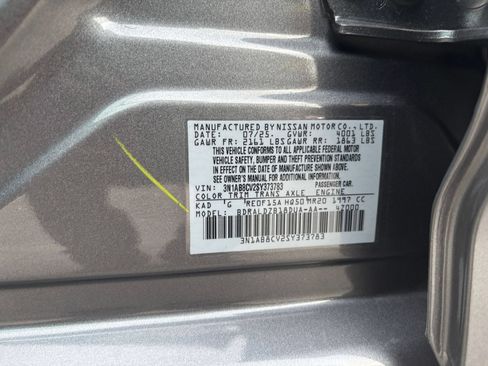 Used 2025 Nissan Sentra SV FWD image 26