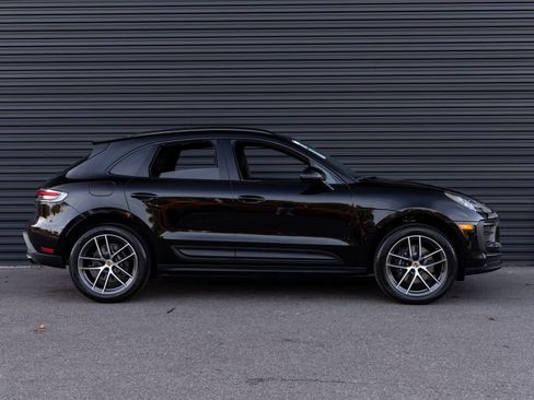 New 2026 Porsche Macan image 8