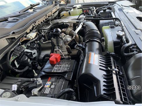 Used 2025 Ford F550 4x4 Crew Cab image 13