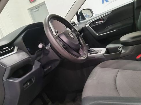 Used 2024 Toyota RAV4 XLE FWD image 39