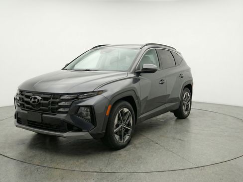 Used 2025 Hyundai Tucson SEL image 3