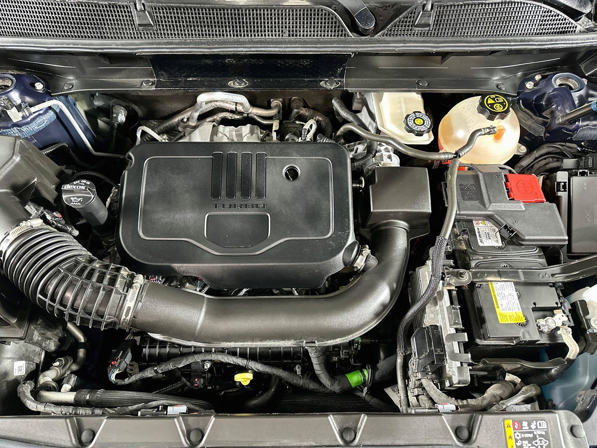Used 2023 GMC Acadia SLE w/ Driver Convenience Package FWD image 35