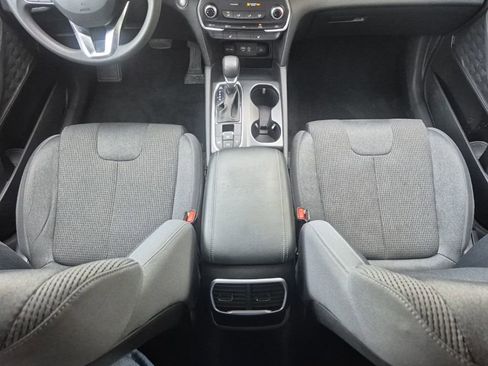 Used 2020 Hyundai Santa Fe SEL FWD image 24