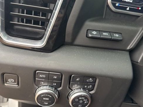 Certified 2023 GMC Sierra 1500 Denali Ultimate image 15