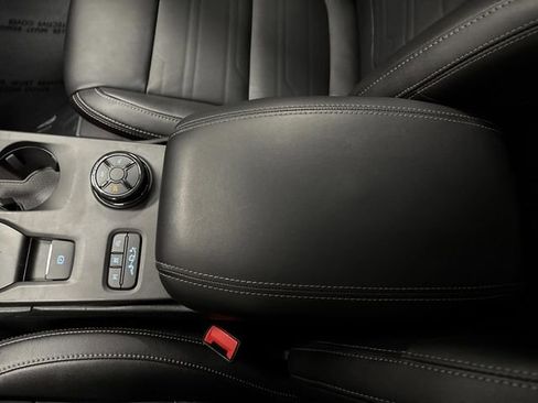 Used 2024 Ford Ranger Lariat w/ FX4 Off-Road Package image 21