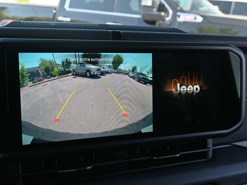 Used 2025 Jeep Wrangler Unlimited Rubicon 4xe w/ Convenience Group image 15