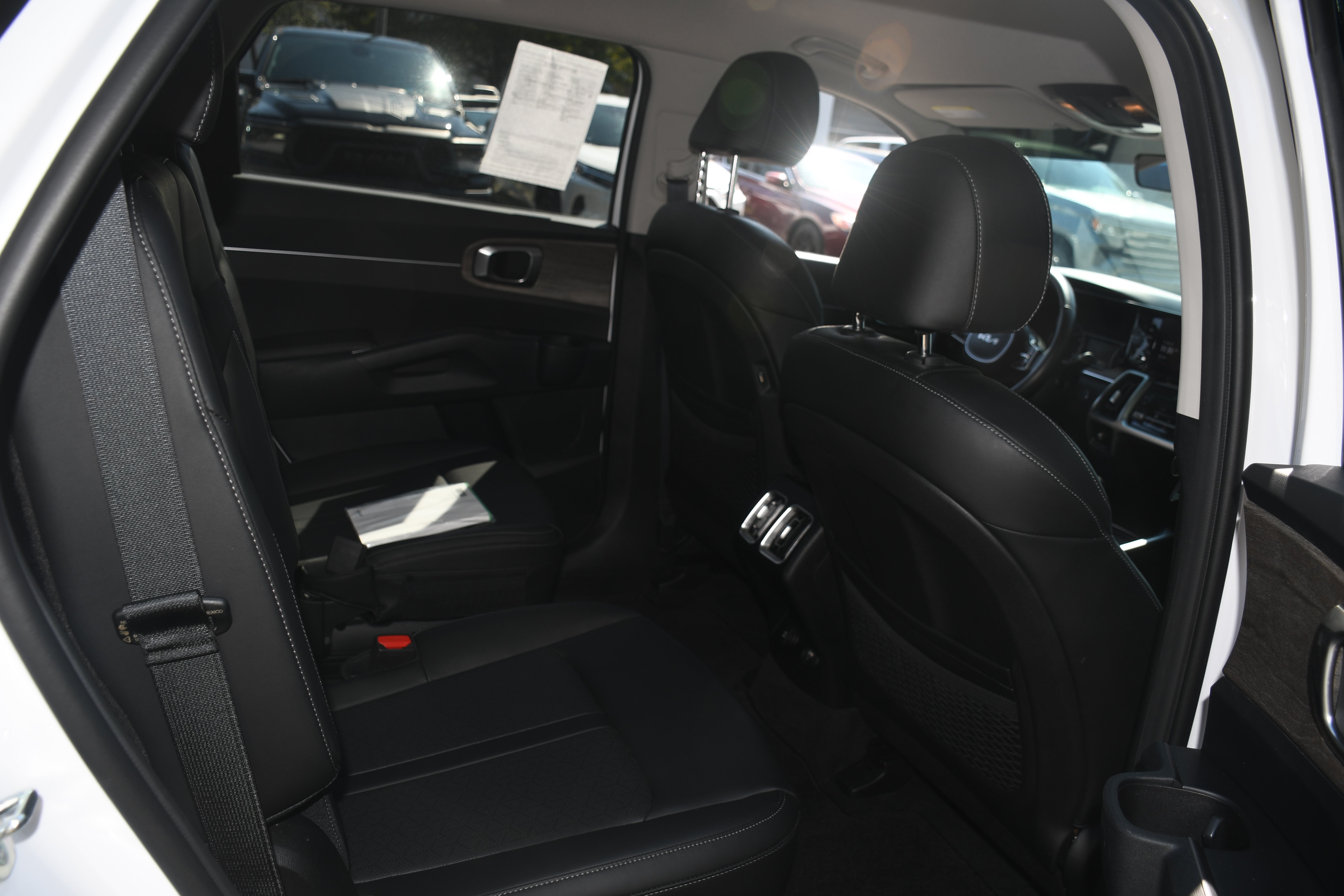 Used 2022 Kia Sorento EX FWD image 18