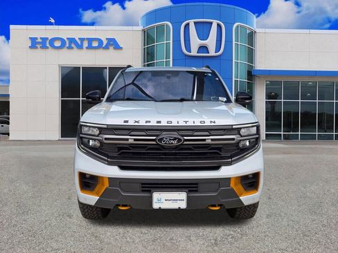 Used 2025 Ford Expedition Tremor AWD/4WD image 17