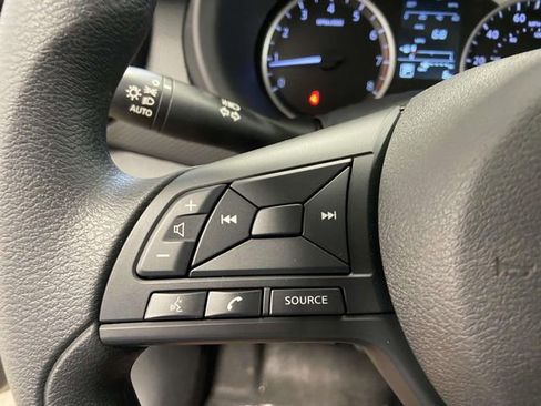 New 2025 Nissan Kicks Play S image 18