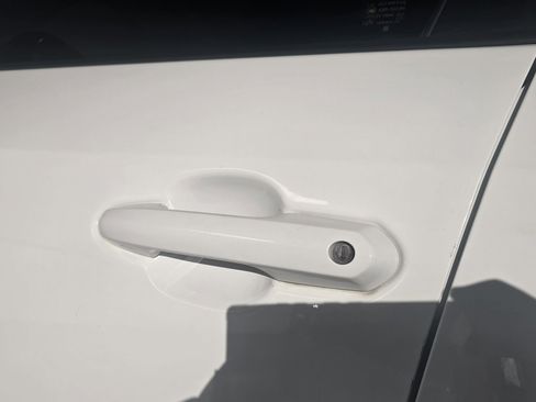 Used 2023 Toyota RAV4 XLE image 27