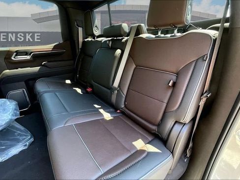 New 2026 GMC Sierra 1500 Denali w/ Technology Package AWD/4WD image 11
