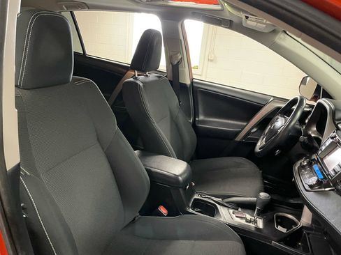 Used 2016 Toyota RAV4 XLE AWD/4WD image 25