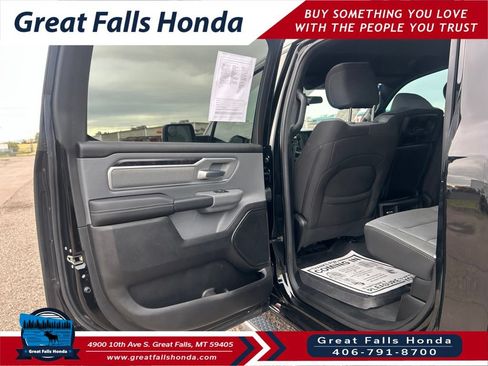Used 2022 RAM 1500 Big Horn AWD/4WD image 18