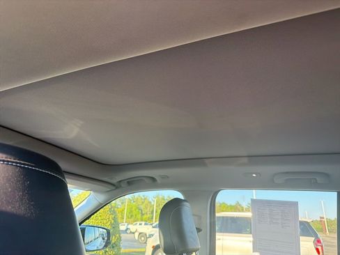 Used 2022 Jeep Grand Cherokee Limited image 5