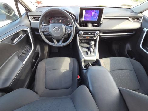 Used 2025 Toyota RAV4 XLE w/ Convenience Package FWD image 6