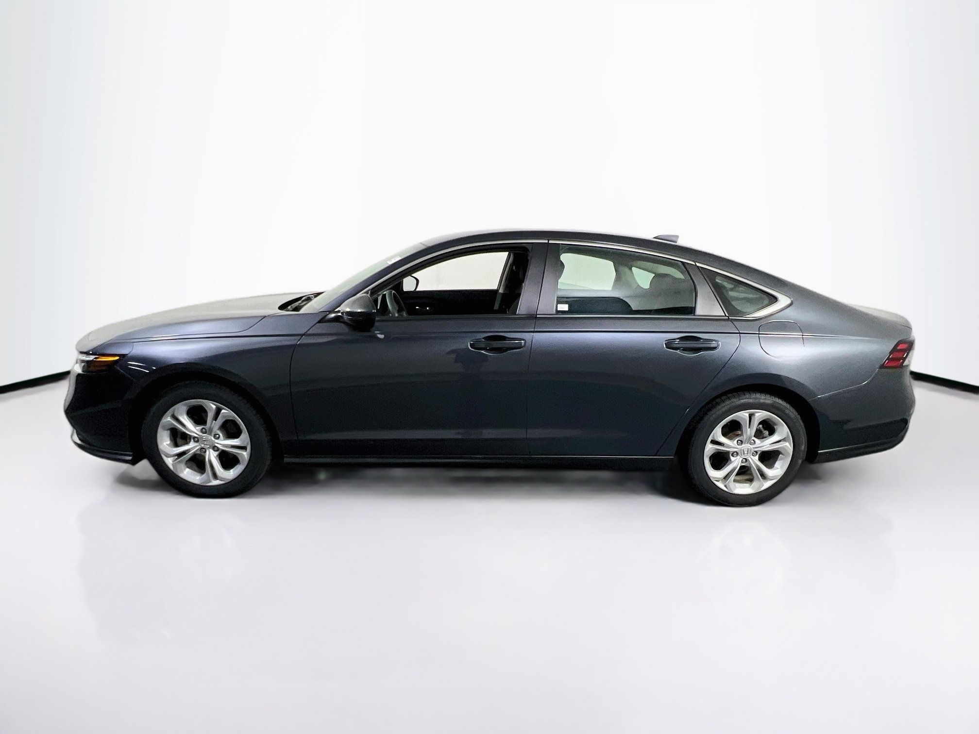 Used 2023 Honda Accord LX image 8