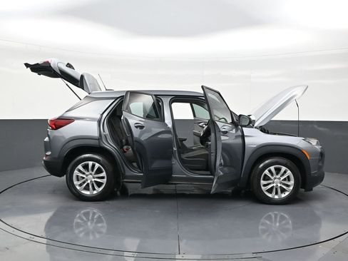 Used 2021 Chevrolet TrailBlazer LS FWD image 30