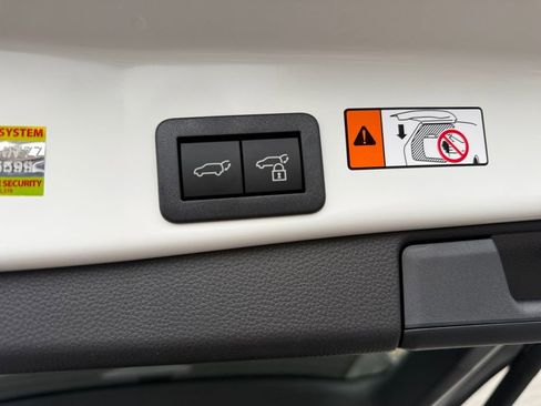 Used 2026 Toyota RAV4 SE w/ Convenience Package AWD/4WD image 24