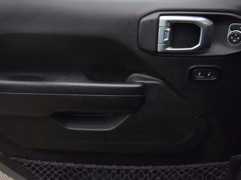 Used 2022 Jeep Wrangler Sport image 23